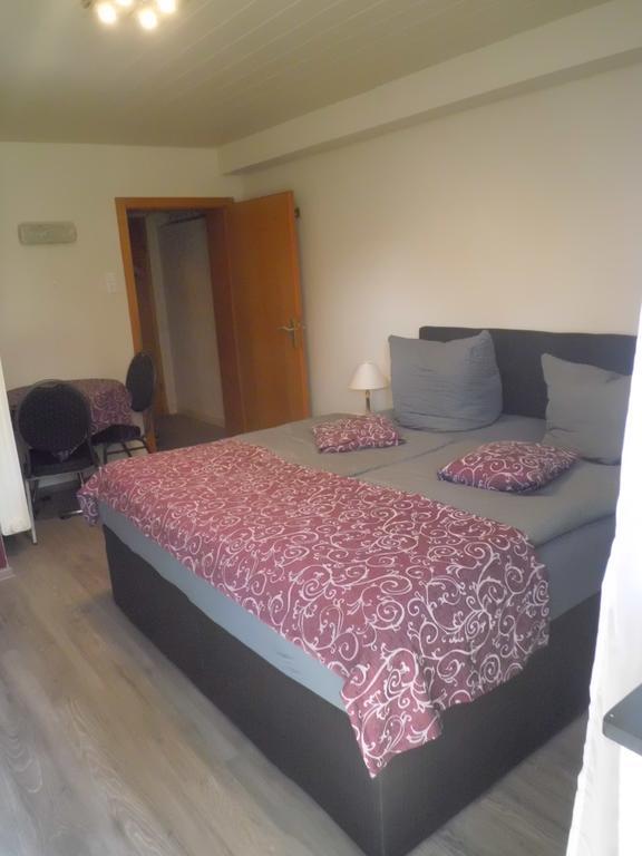Hotel Ferienquartier Waldblick Lügde Camera foto