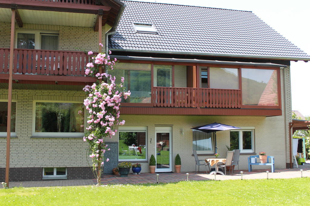 Hotel Ferienquartier Waldblick Lügde Esterno foto